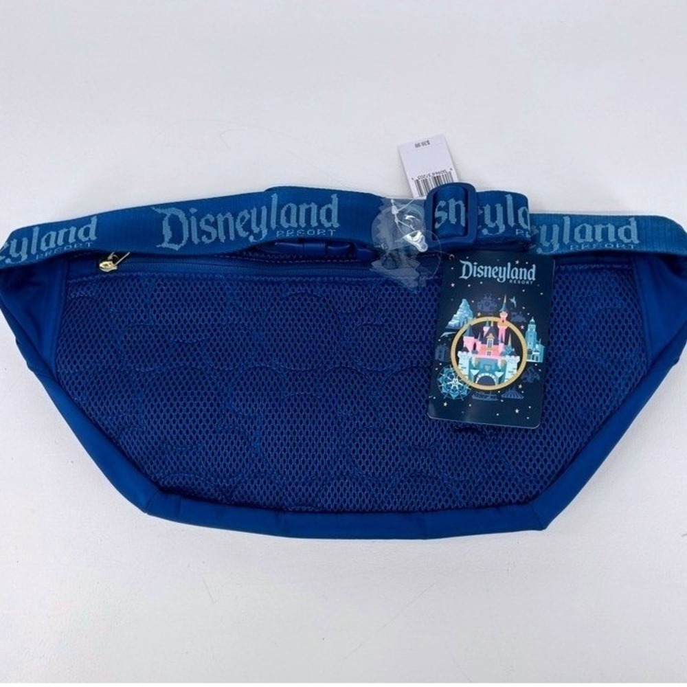 Disney Disneyland Resort Embroidered Skyline Blue Fanny Pack Waist Bag NWT - Picture 3 of 4